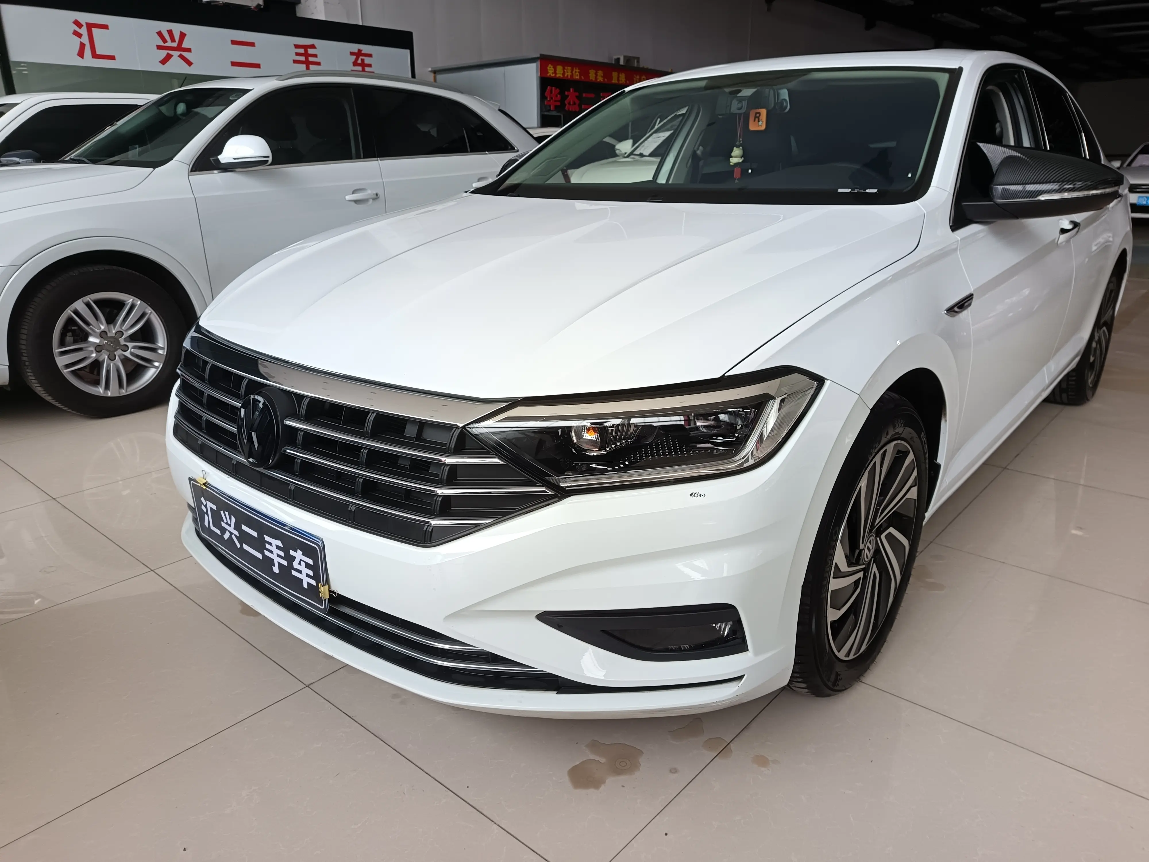 Volkswagen Sagitar  из Китая