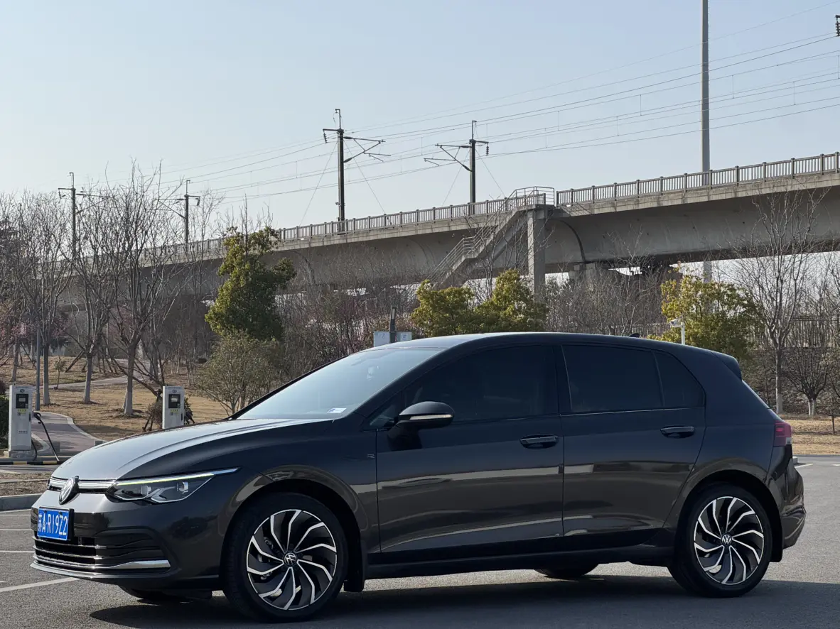 Volkswagen Golf  из Китая