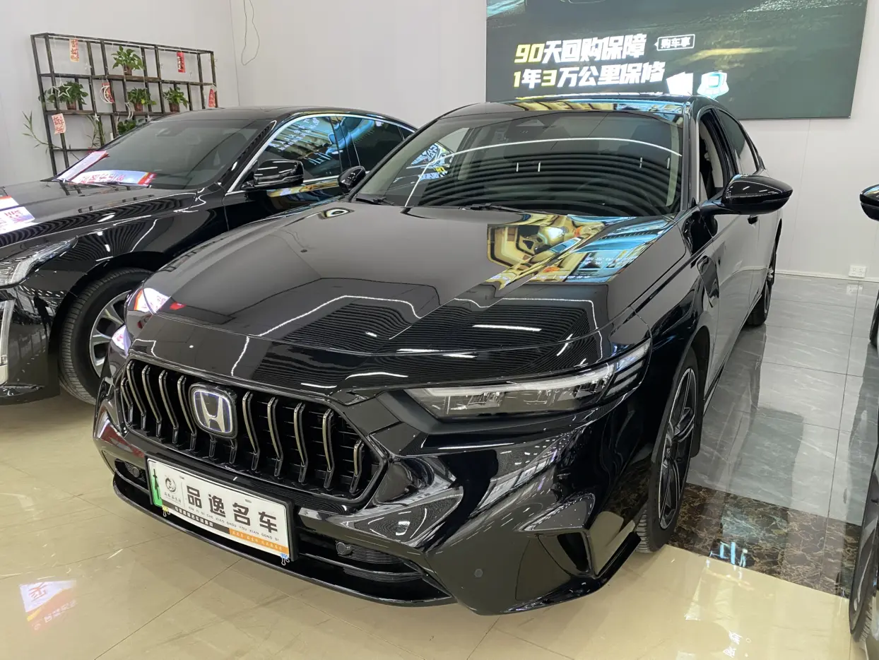 Honda Inspire (PHEV) (Yingshipai PHEV)  из Китая