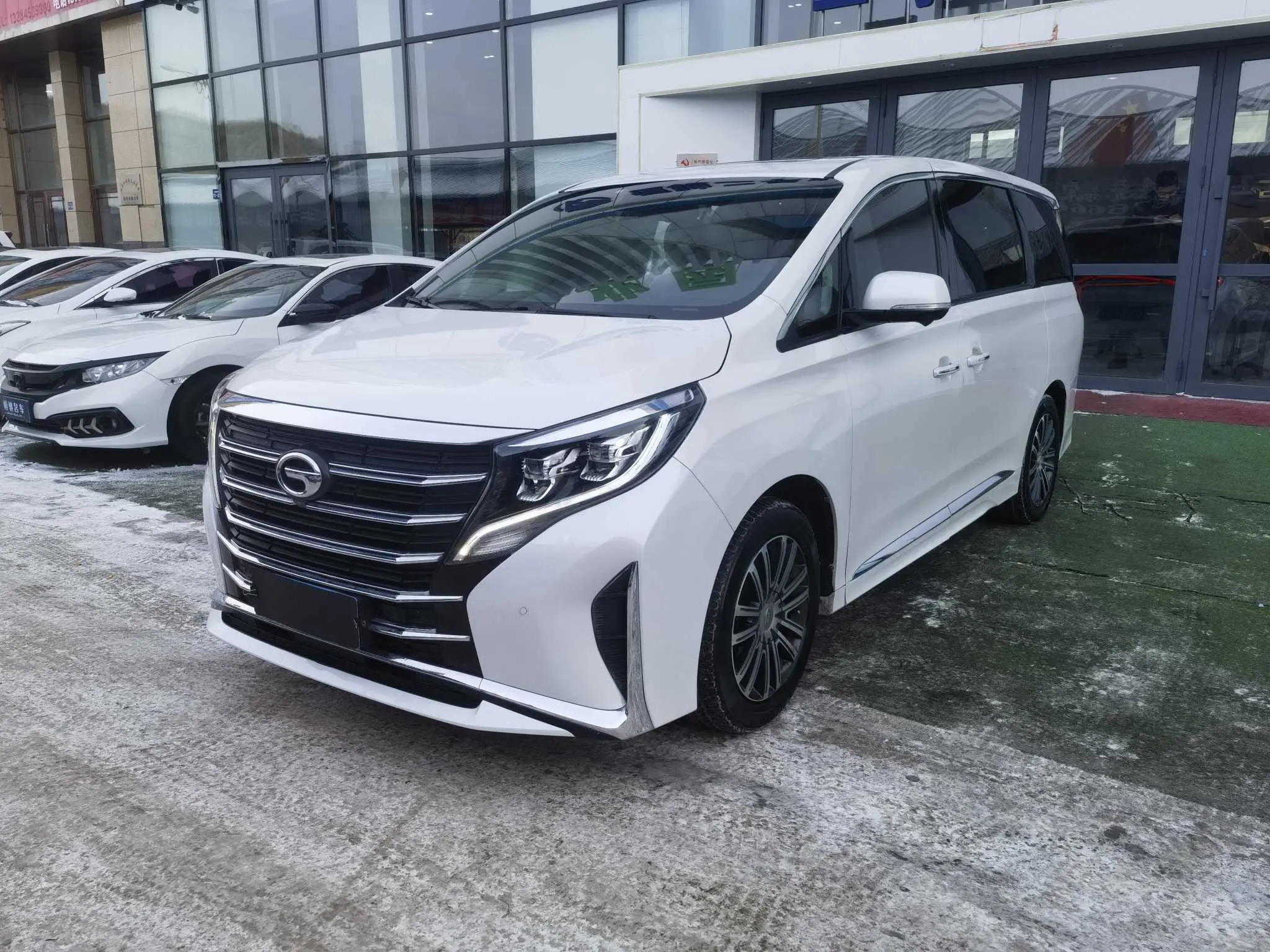GAC Trumpchi M8  из Китая