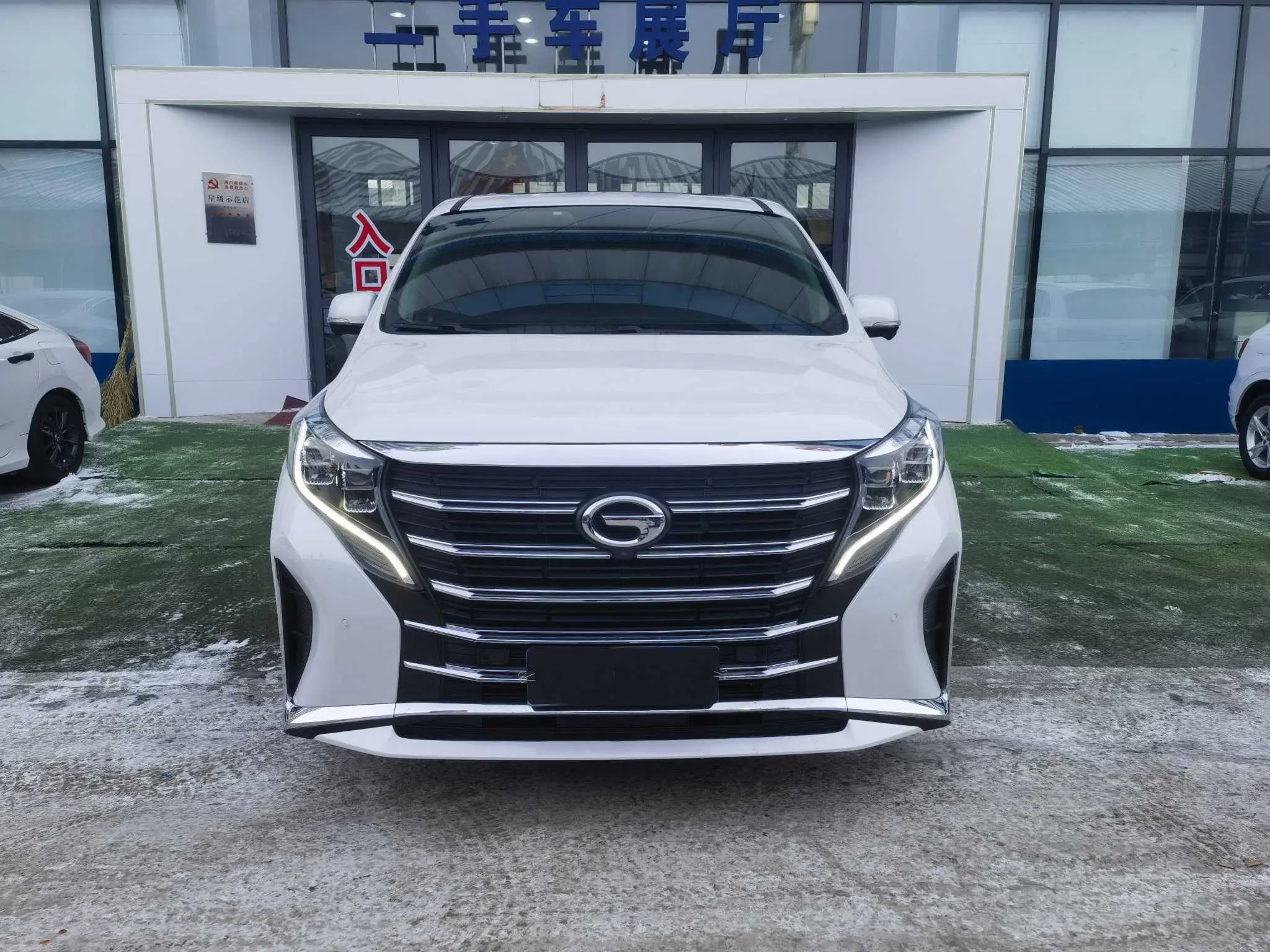 GAC Trumpchi M8  из Китая
