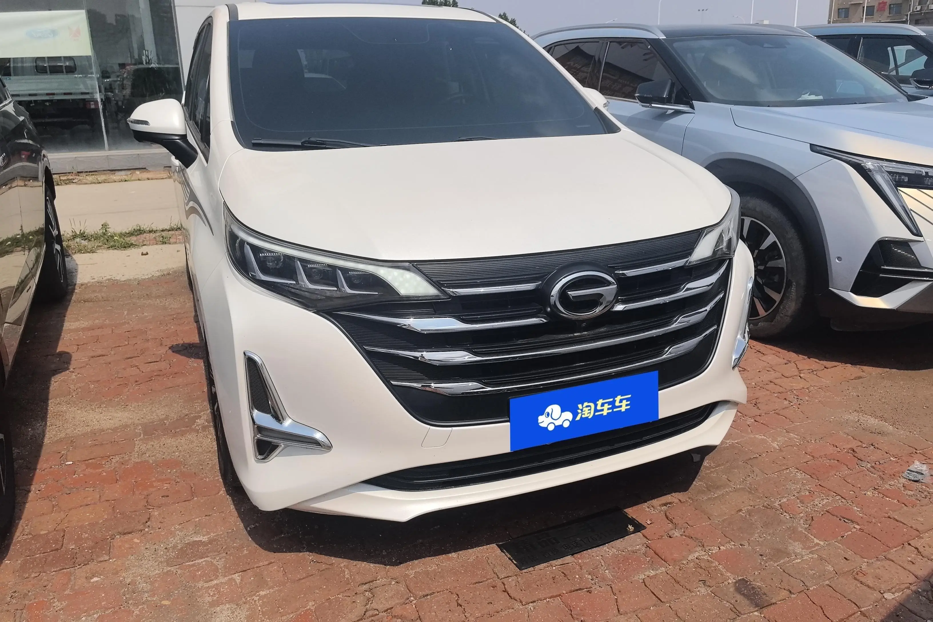 GAC Trumpchi M6  из Китая
