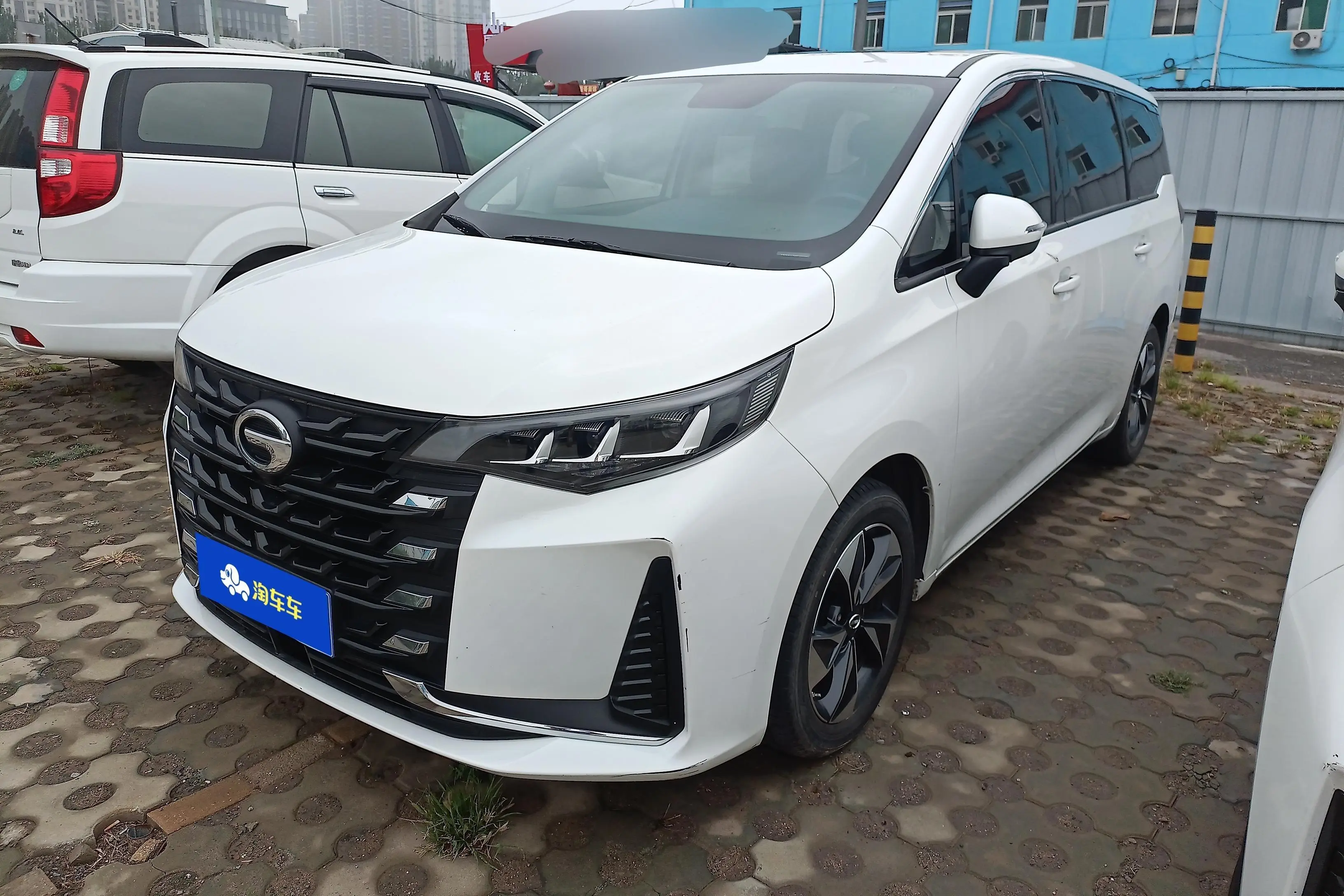 GAC Trumpchi M6  из Китая