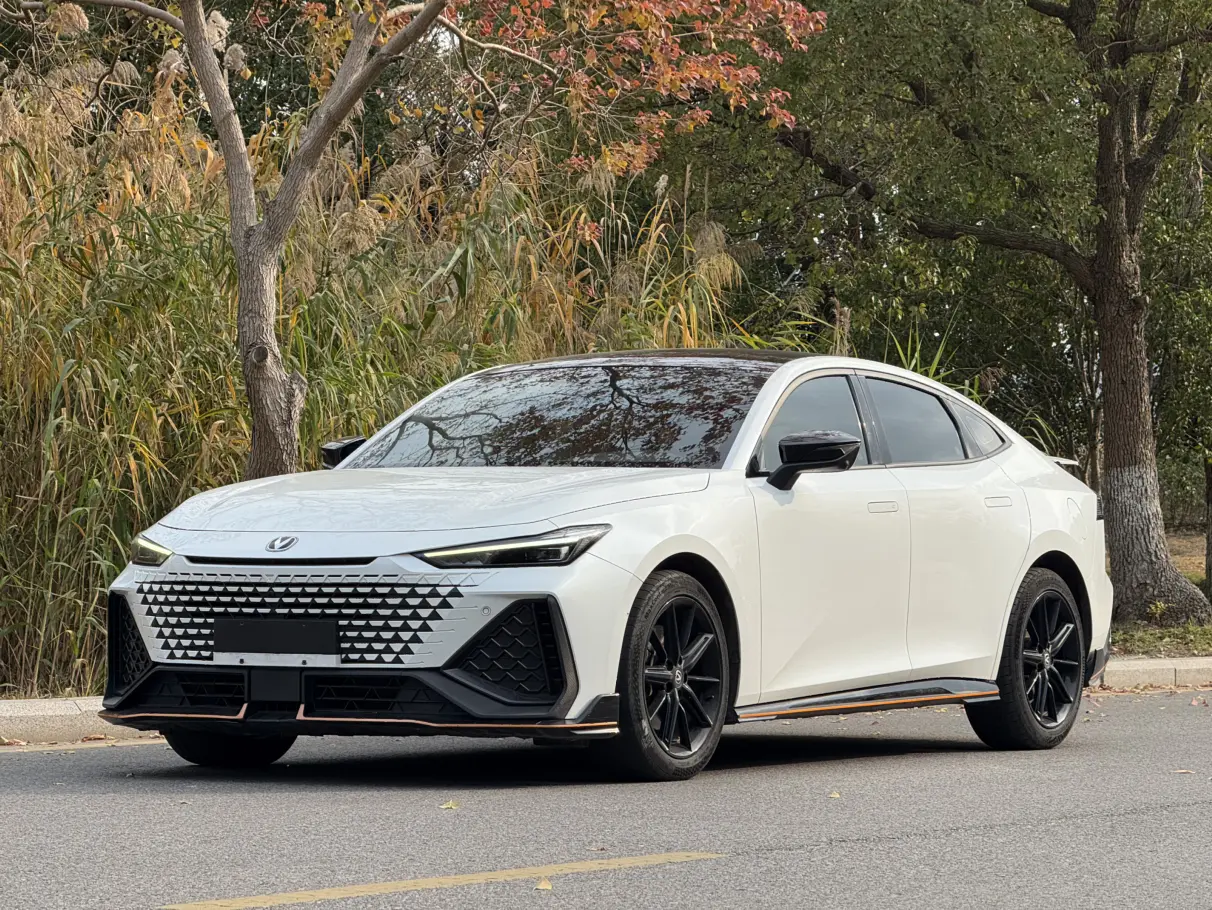 Changan UNI-V  из Китая