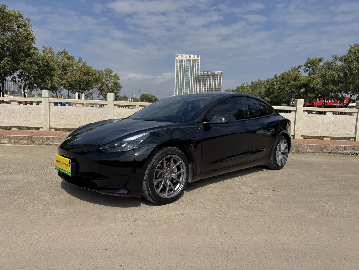 Tesla Model 3  из Китая