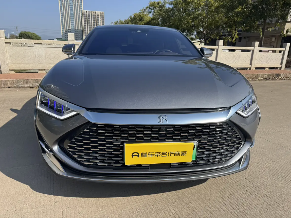 BYD HAN DM  из Китая