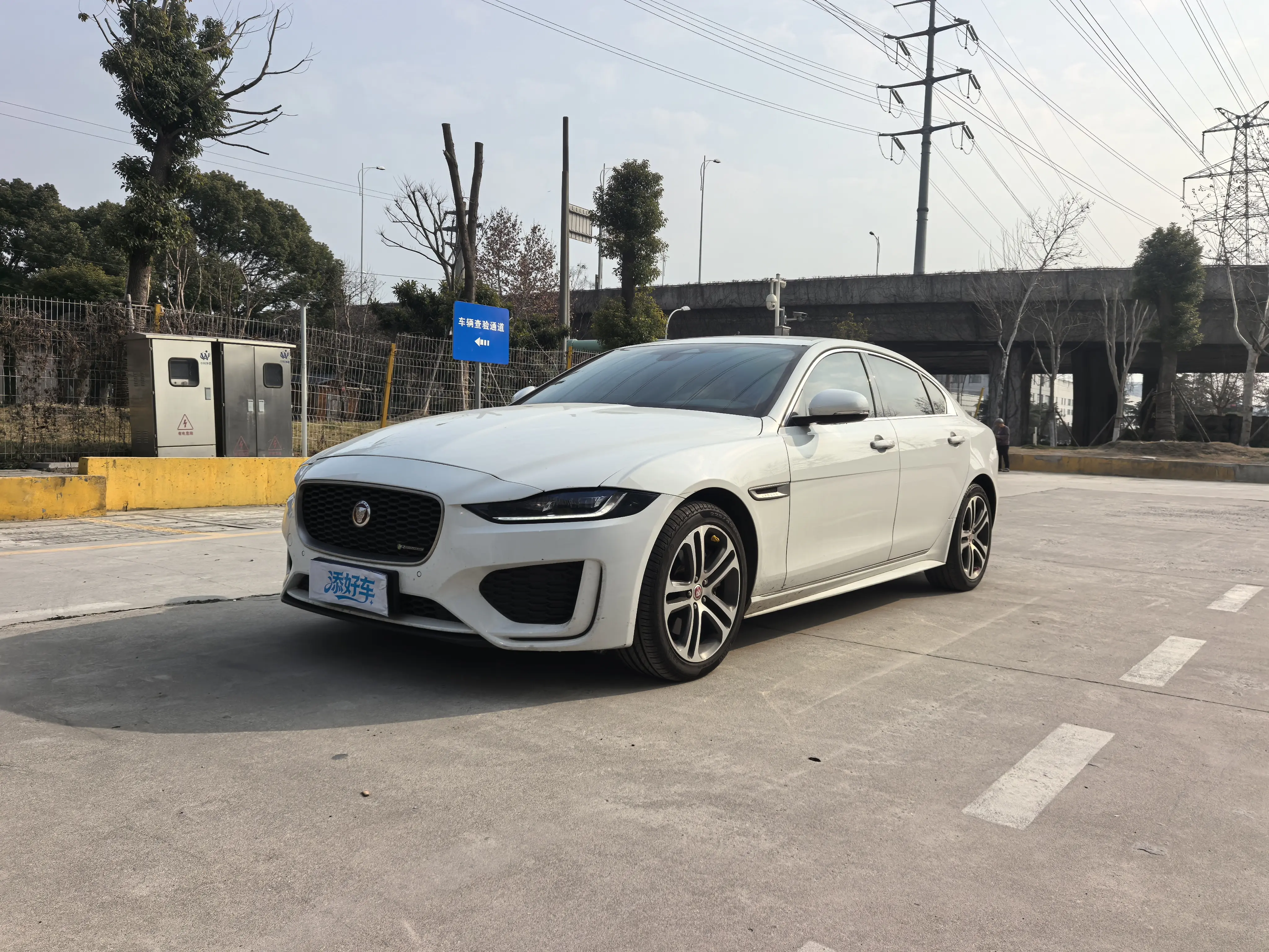 Jaguar XEL