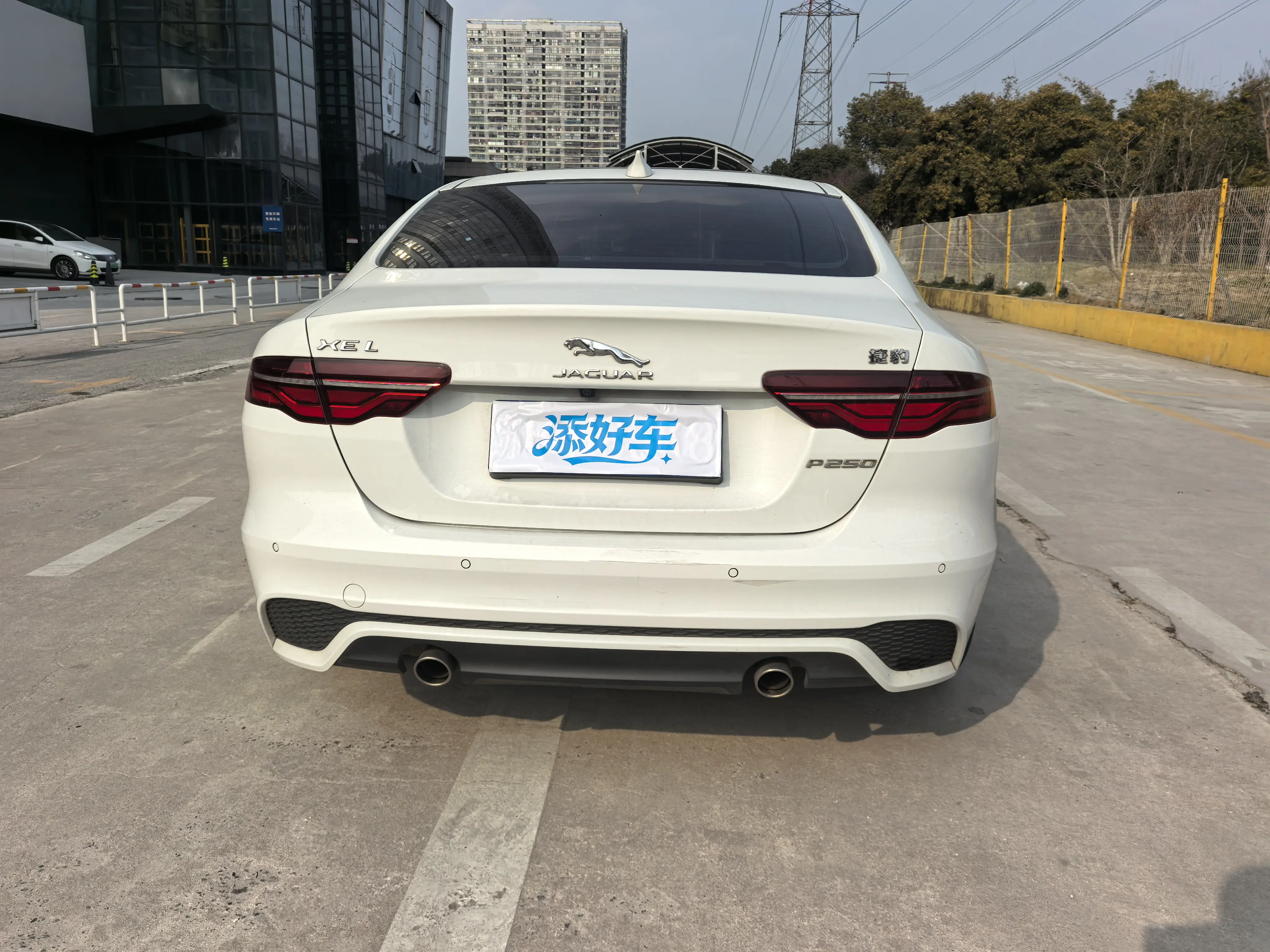 Jaguar XEL