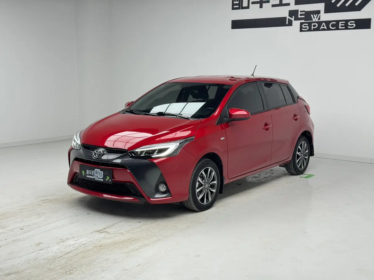 Toyota Yaris L  из Китая