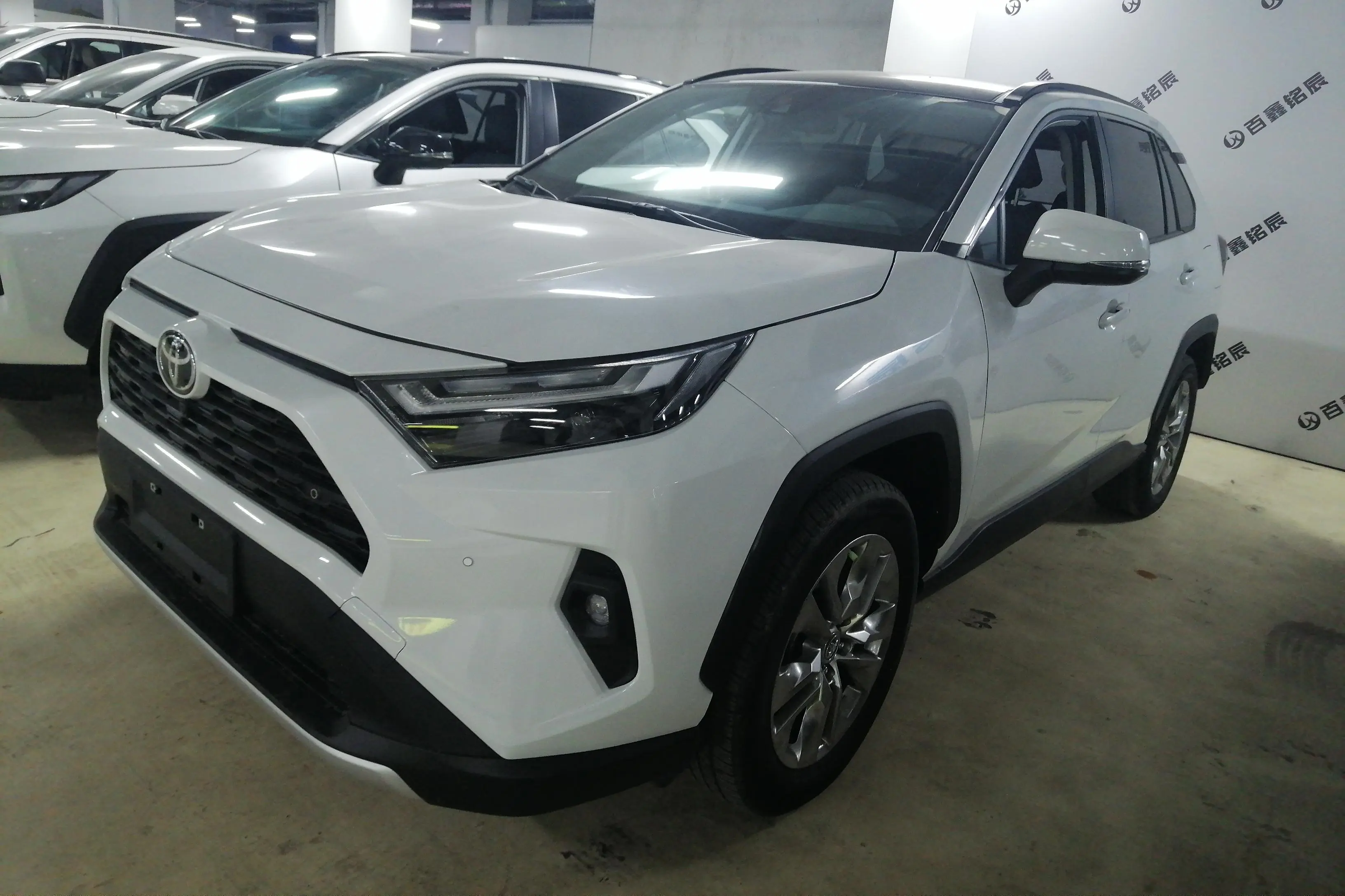 Toyota RAV4  из Китая