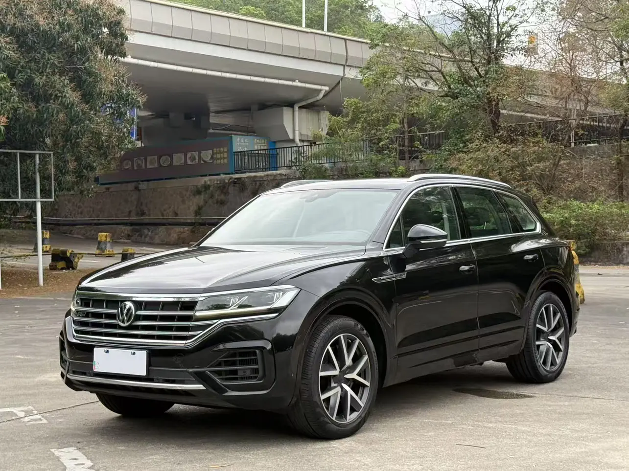 Volkswagen Touareg  из Китая