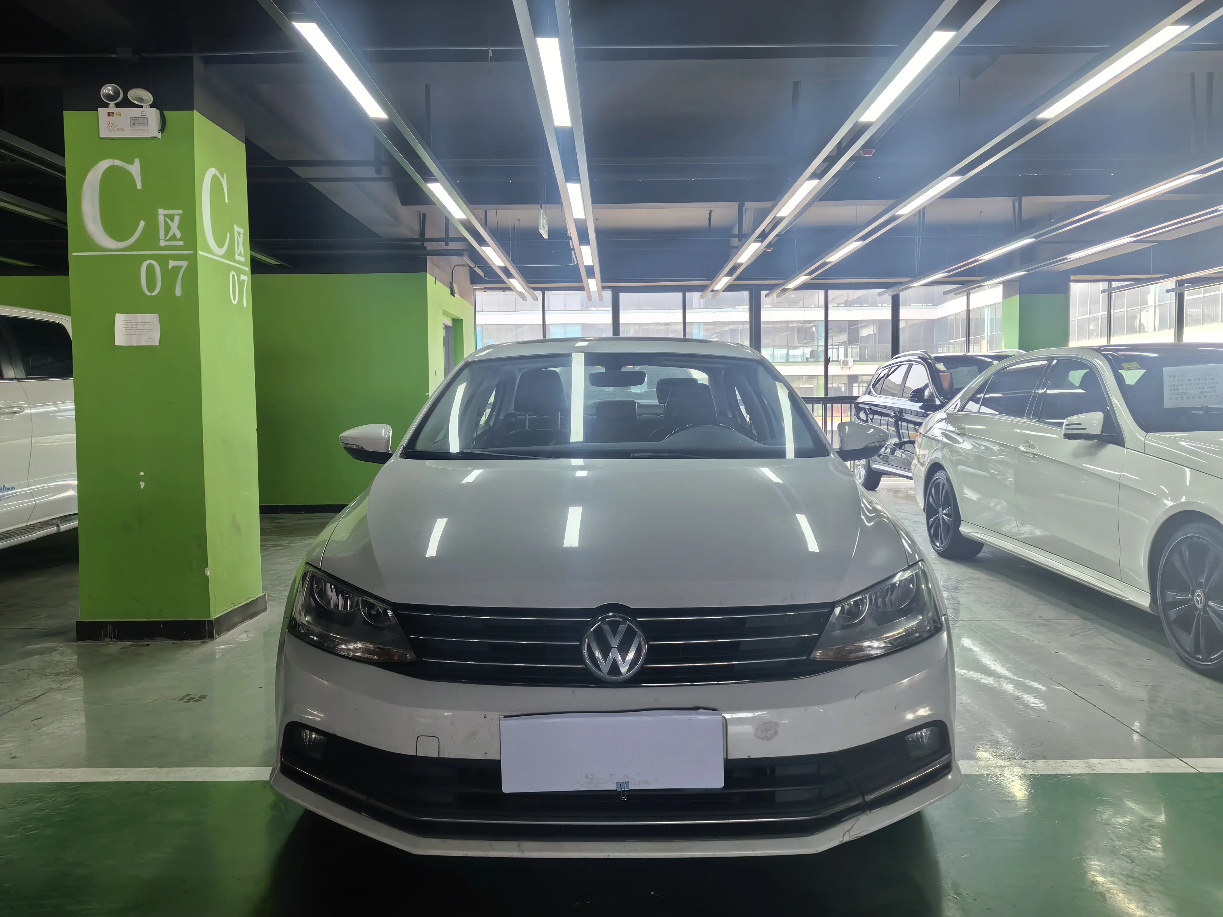 Volkswagen Sagitar  из Китая