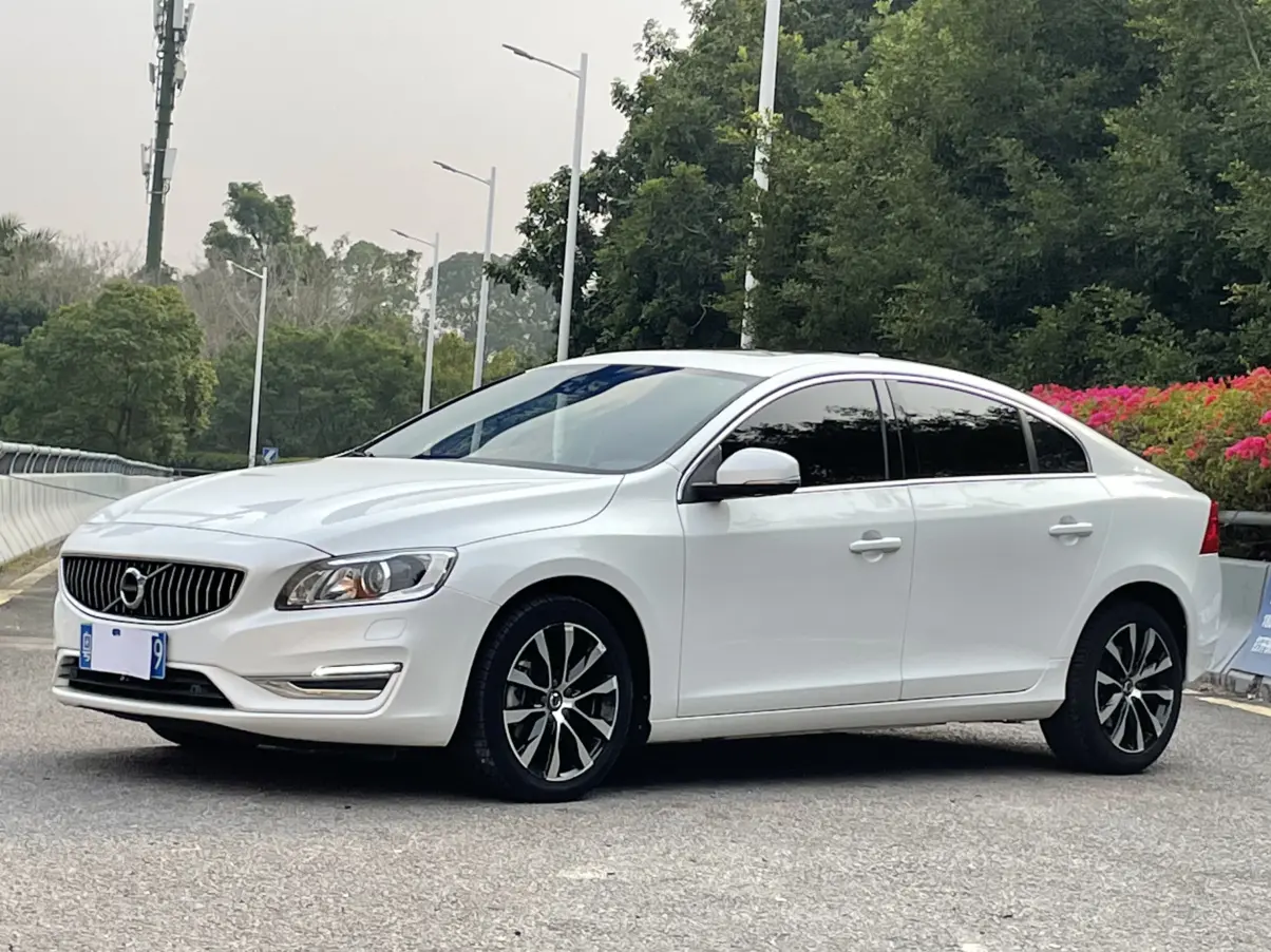 Volvo S60