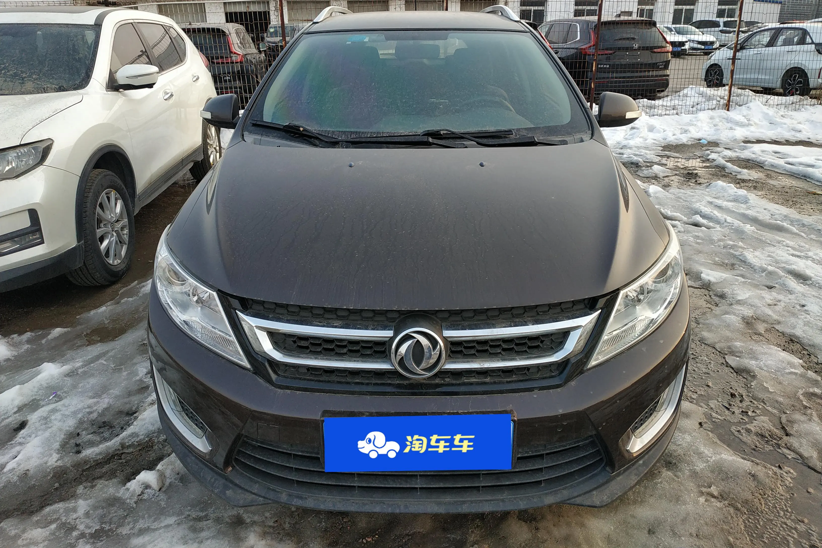 Dongfeng Fengshen AX3  из Китая