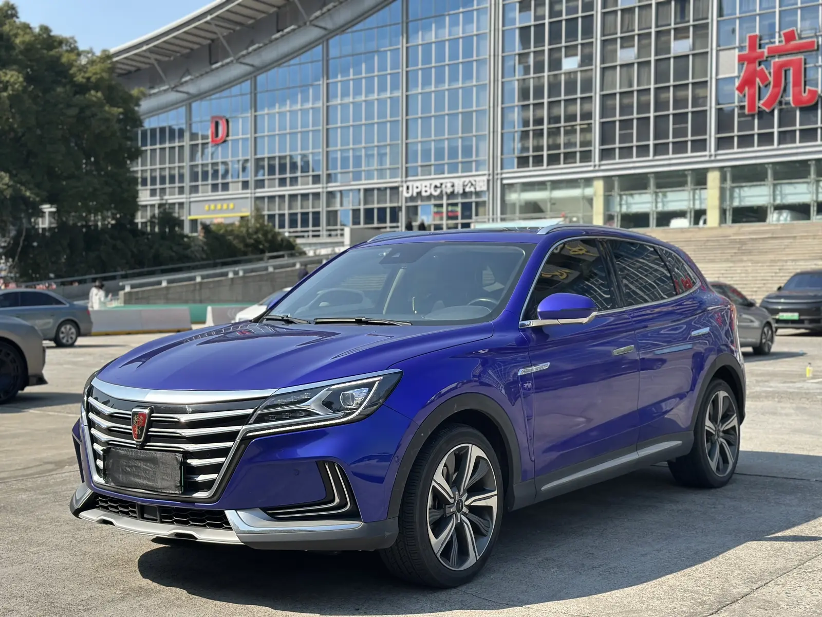 Roewe Marvel X  из Китая