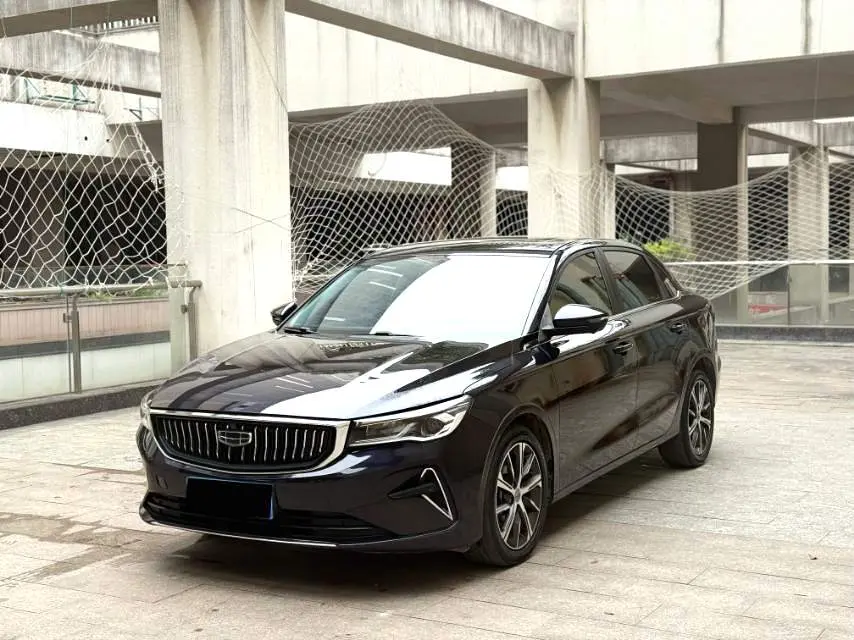 Geely Emgrand  из Китая