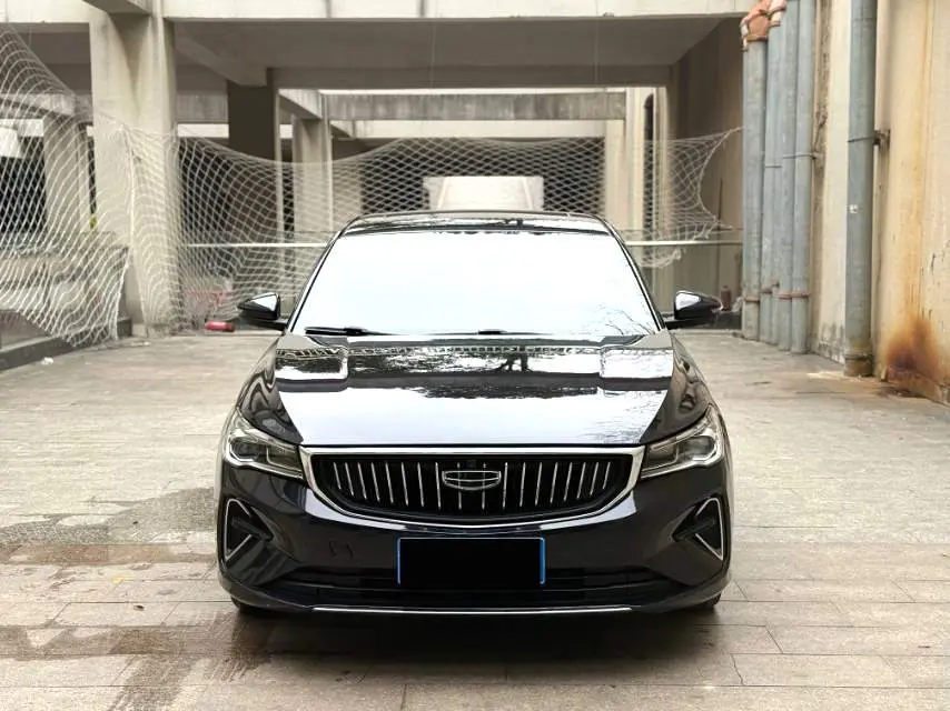 Geely Emgrand  из Китая