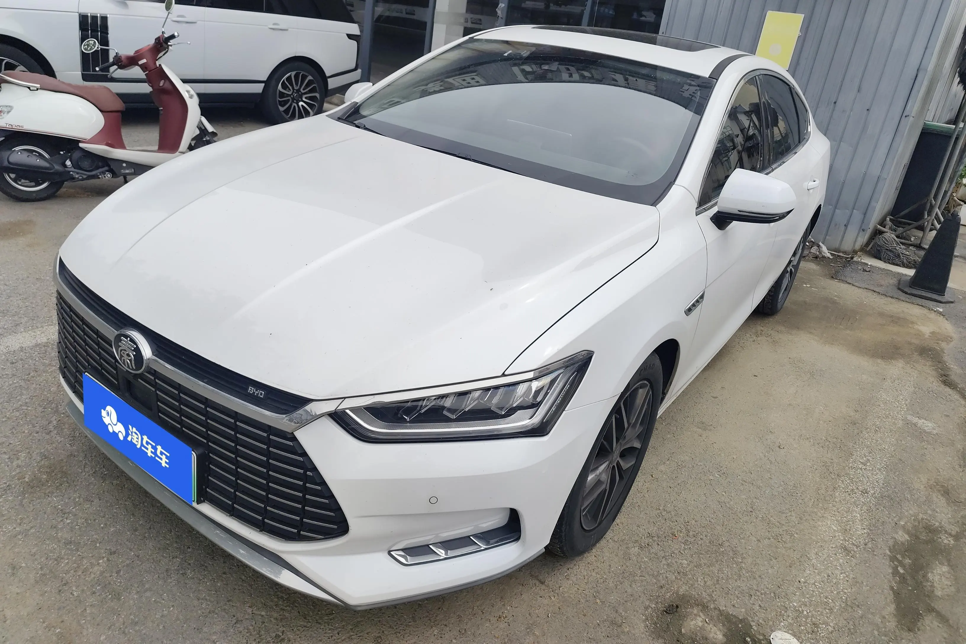 BYD Qin Pro EV  из Китая