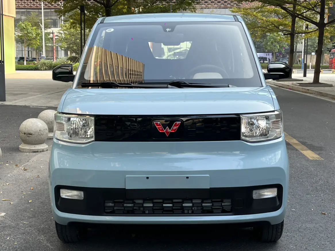 Wuling Hongguang MINIEV  из Китая
