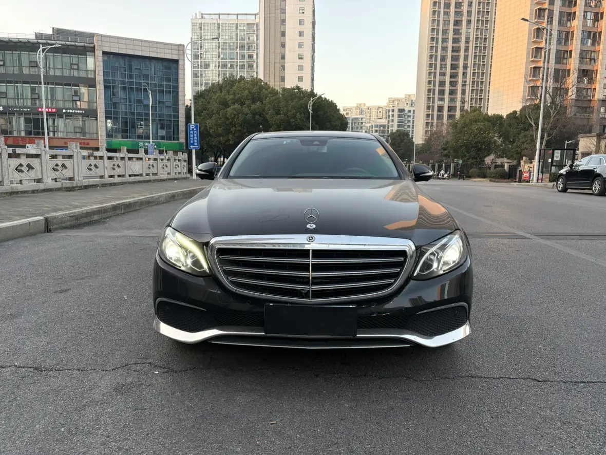 Mercedes-Benz E-Class  из Китая