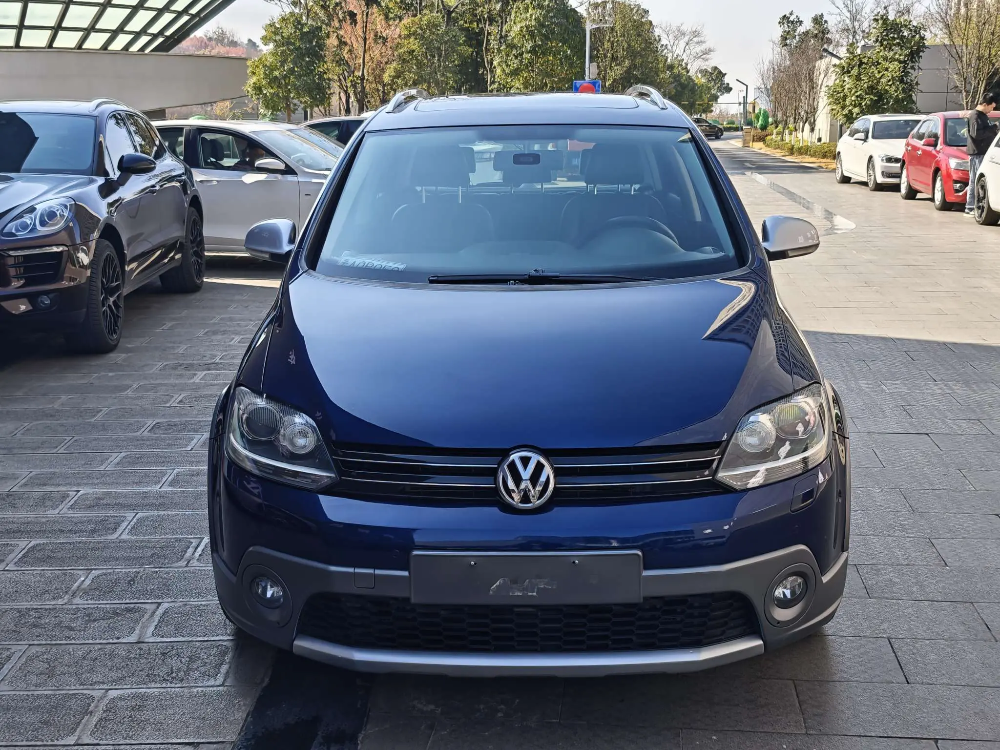 Volkswagen Golf  из Китая