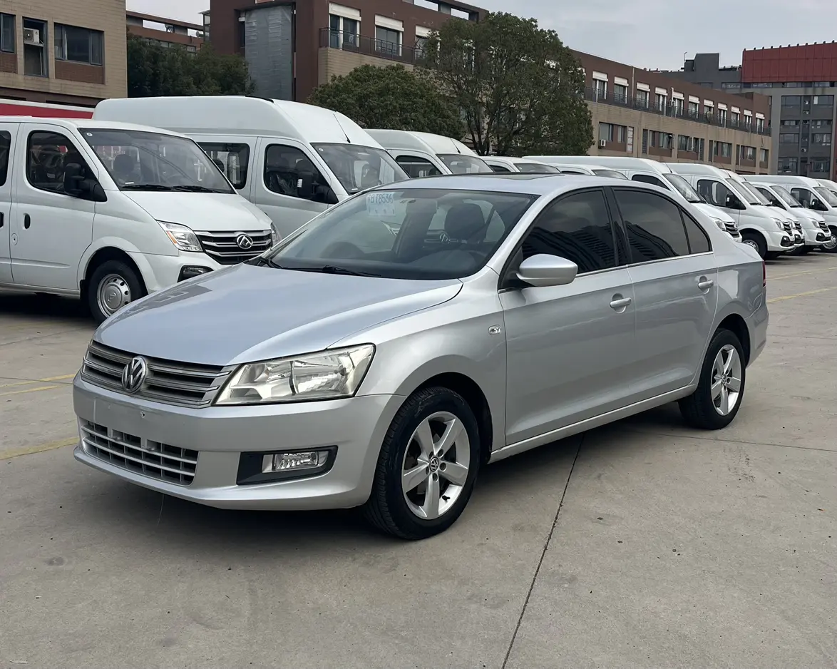 Volkswagen Santana  из Китая