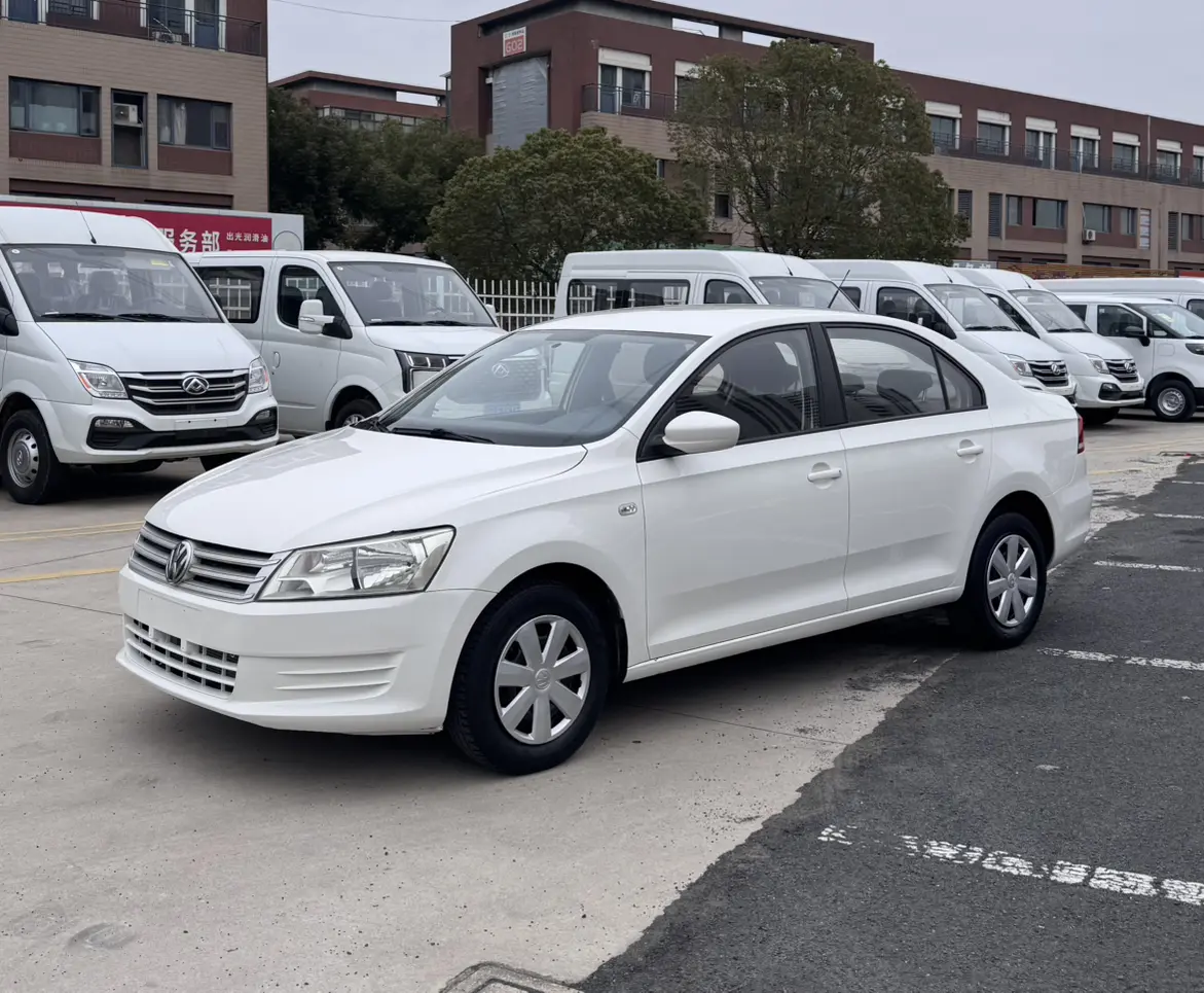Volkswagen Santana  из Китая
