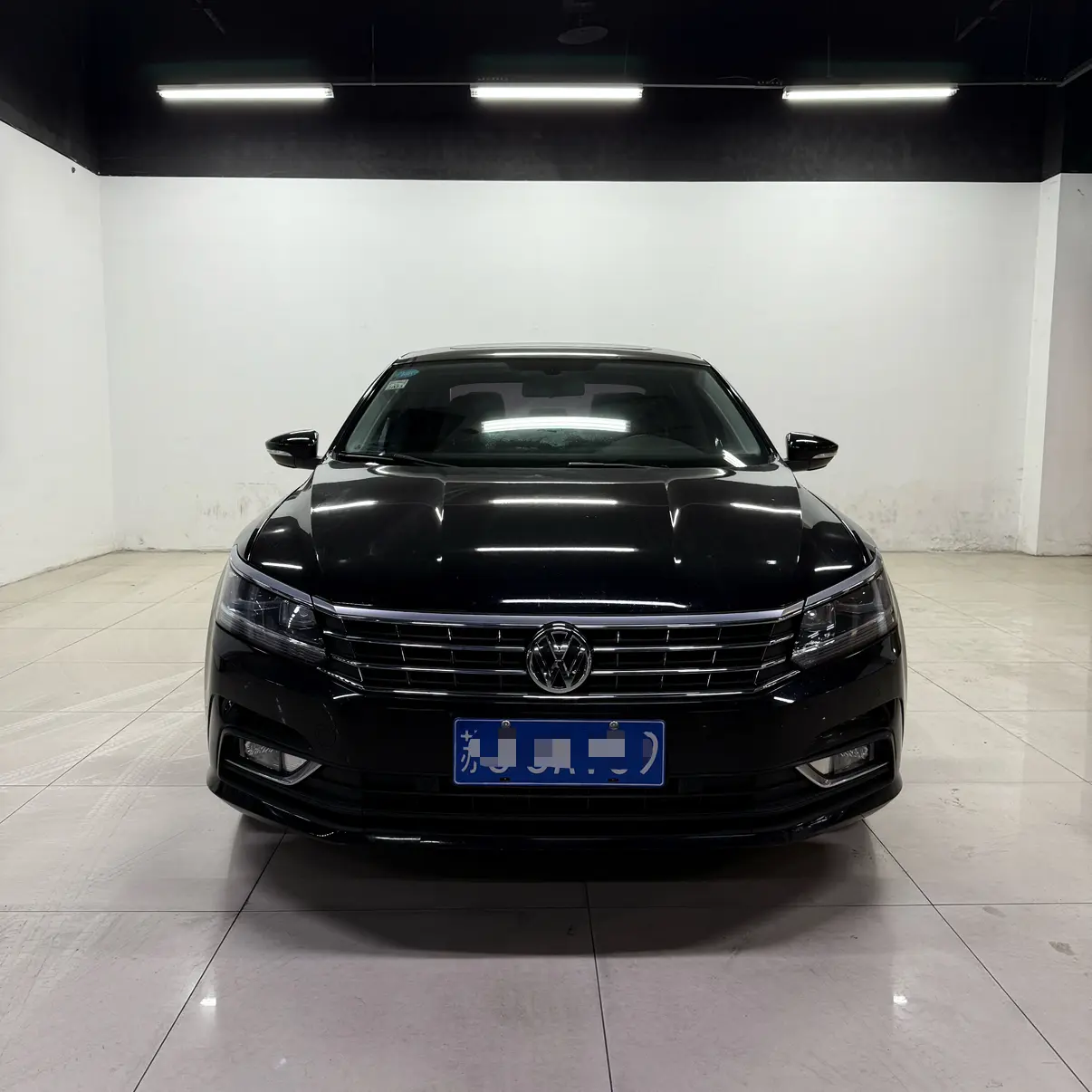 Volkswagen Passat  из Китая