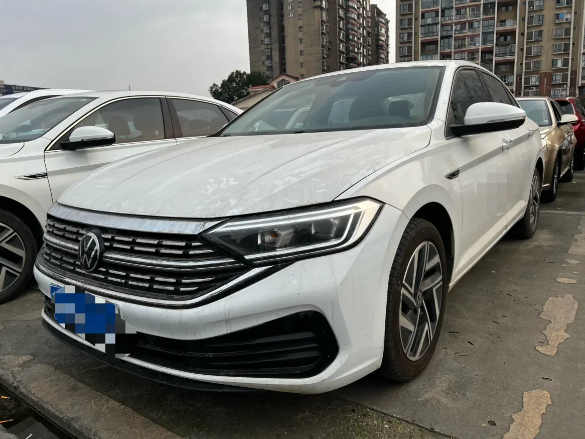 Volkswagen Sagitar  из Китая