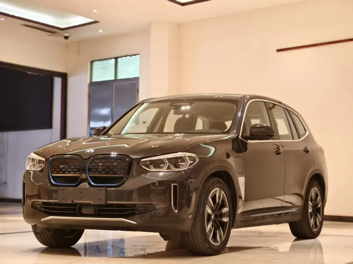 BMW iX3  из Китая