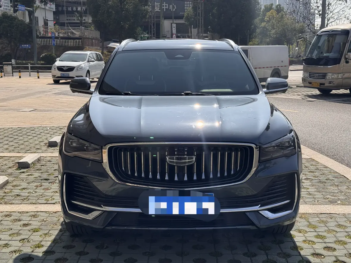 Geely Monjaro (Xingyue L)  из Китая