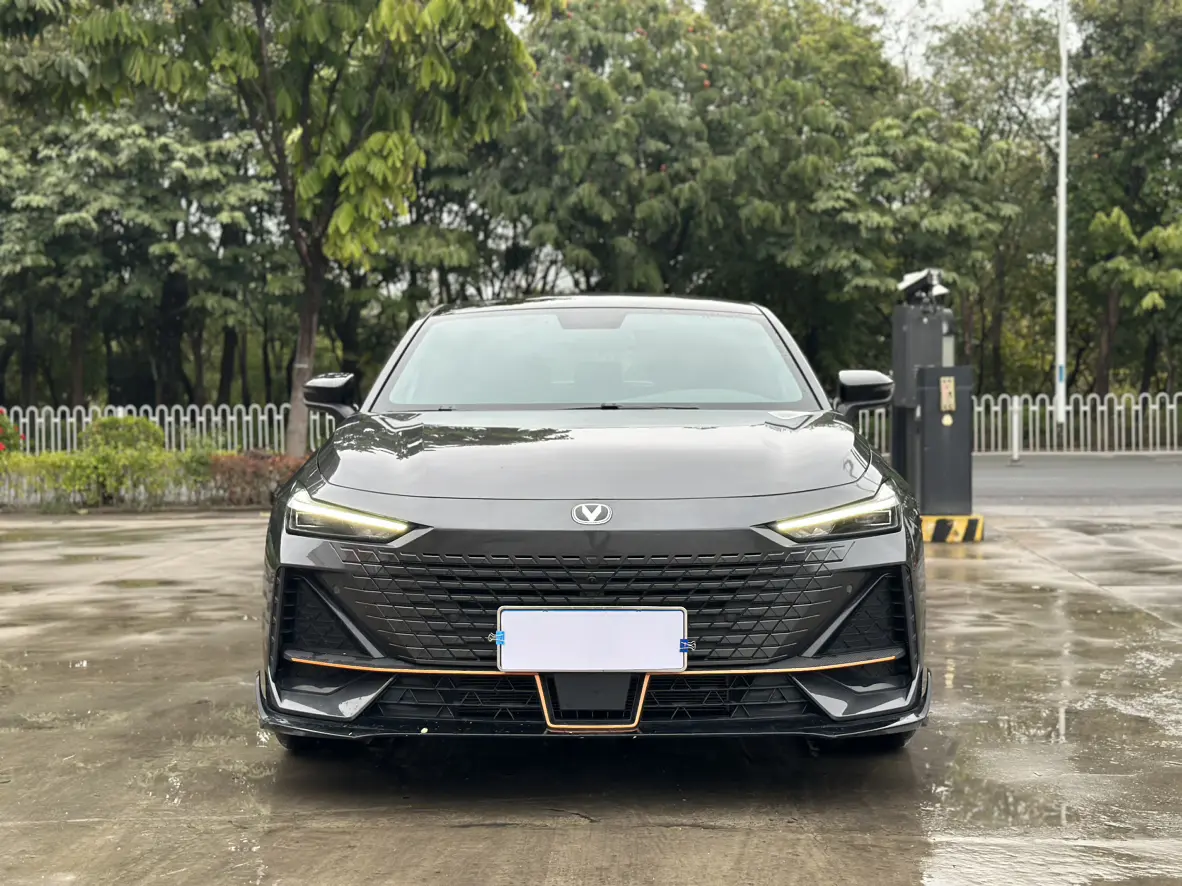 Changan UNI-V  из Китая