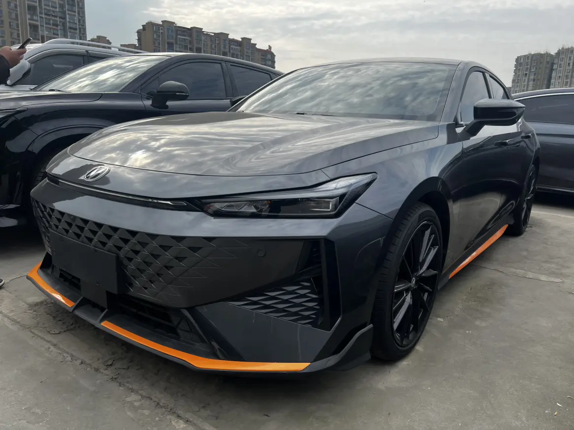 Changan UNI-V  из Китая