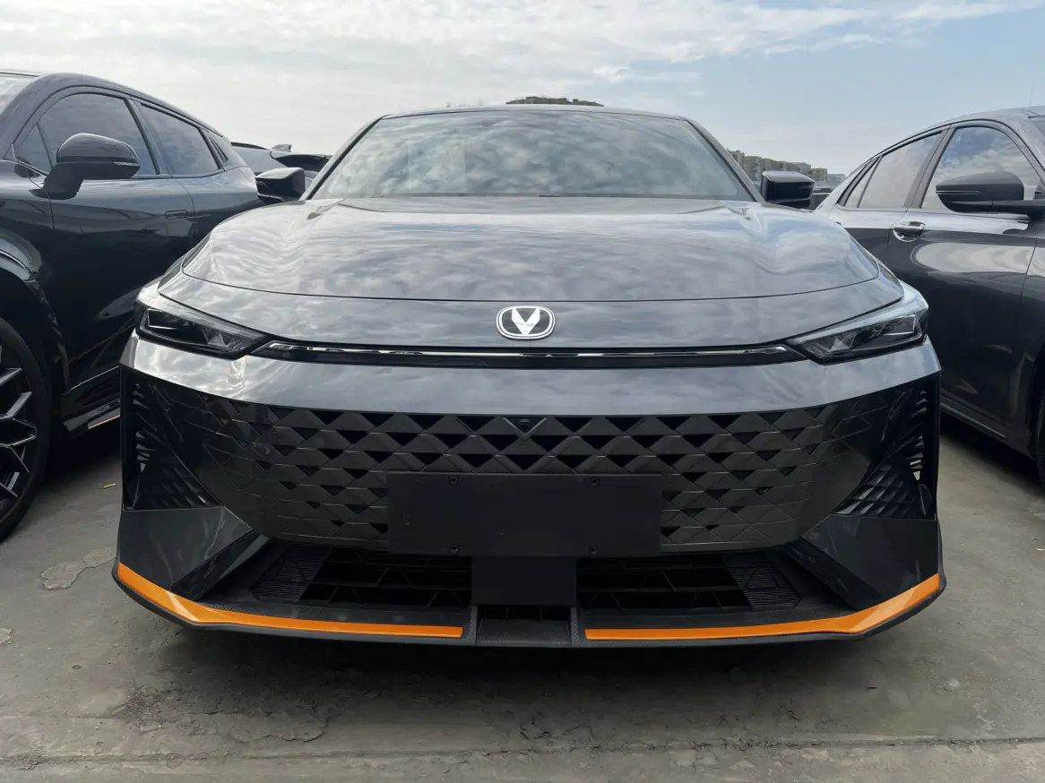 Changan UNI-V  из Китая