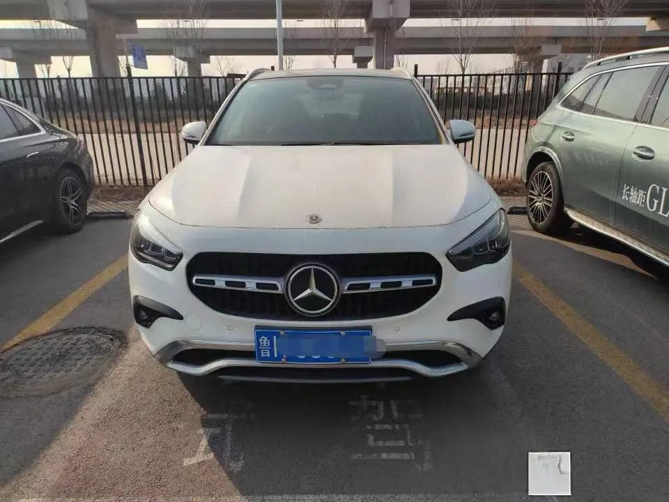 Mercedes-Benz GLA  из Китая