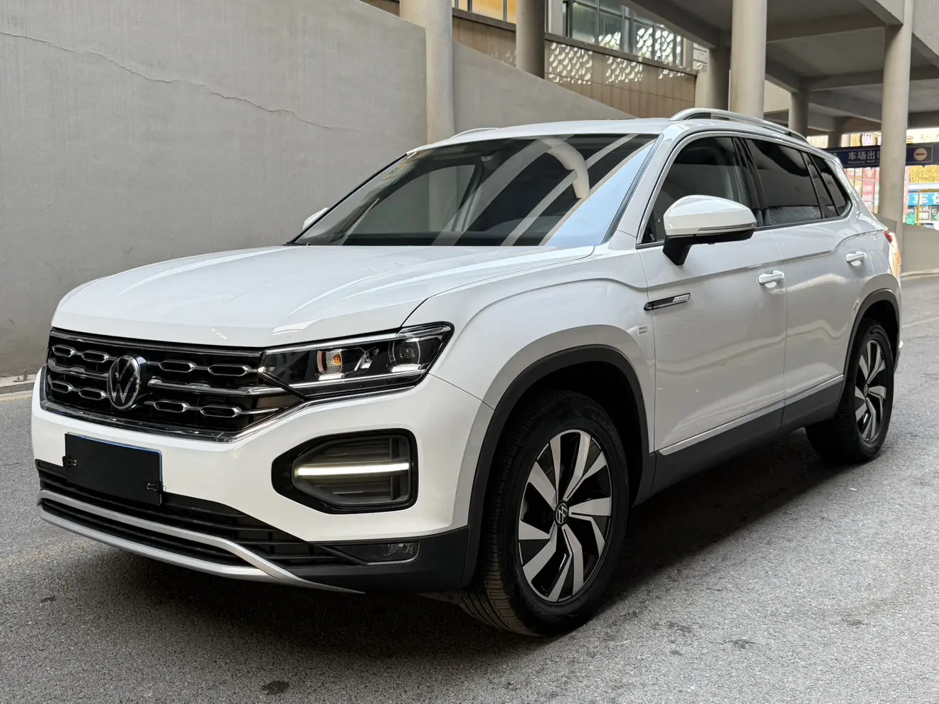 Volkswagen Tayron  из Китая