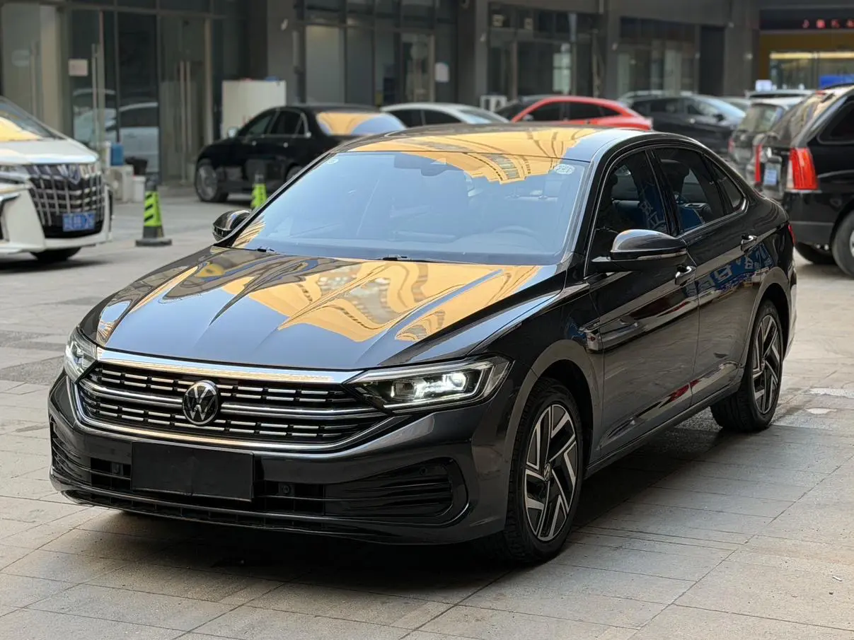 Volkswagen Sagitar  из Китая