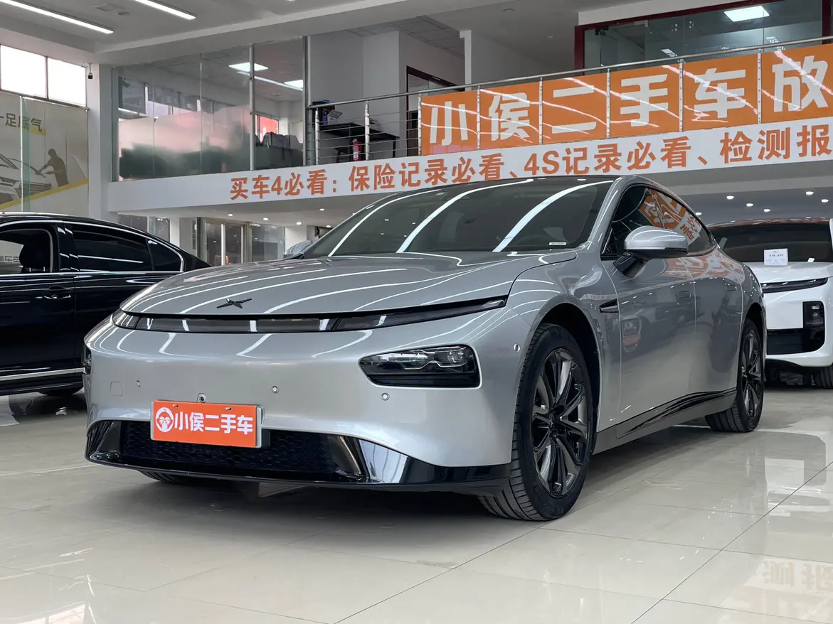 Xpeng P7  из Китая