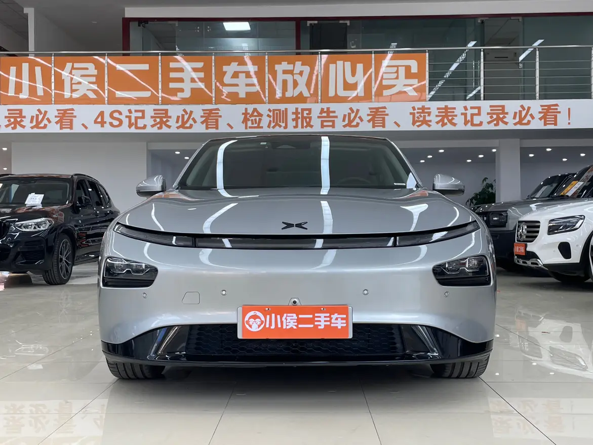 Xpeng P7  из Китая