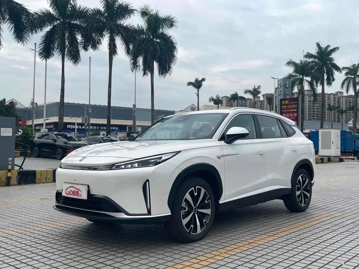 Roewe D5X DMH  из Китая