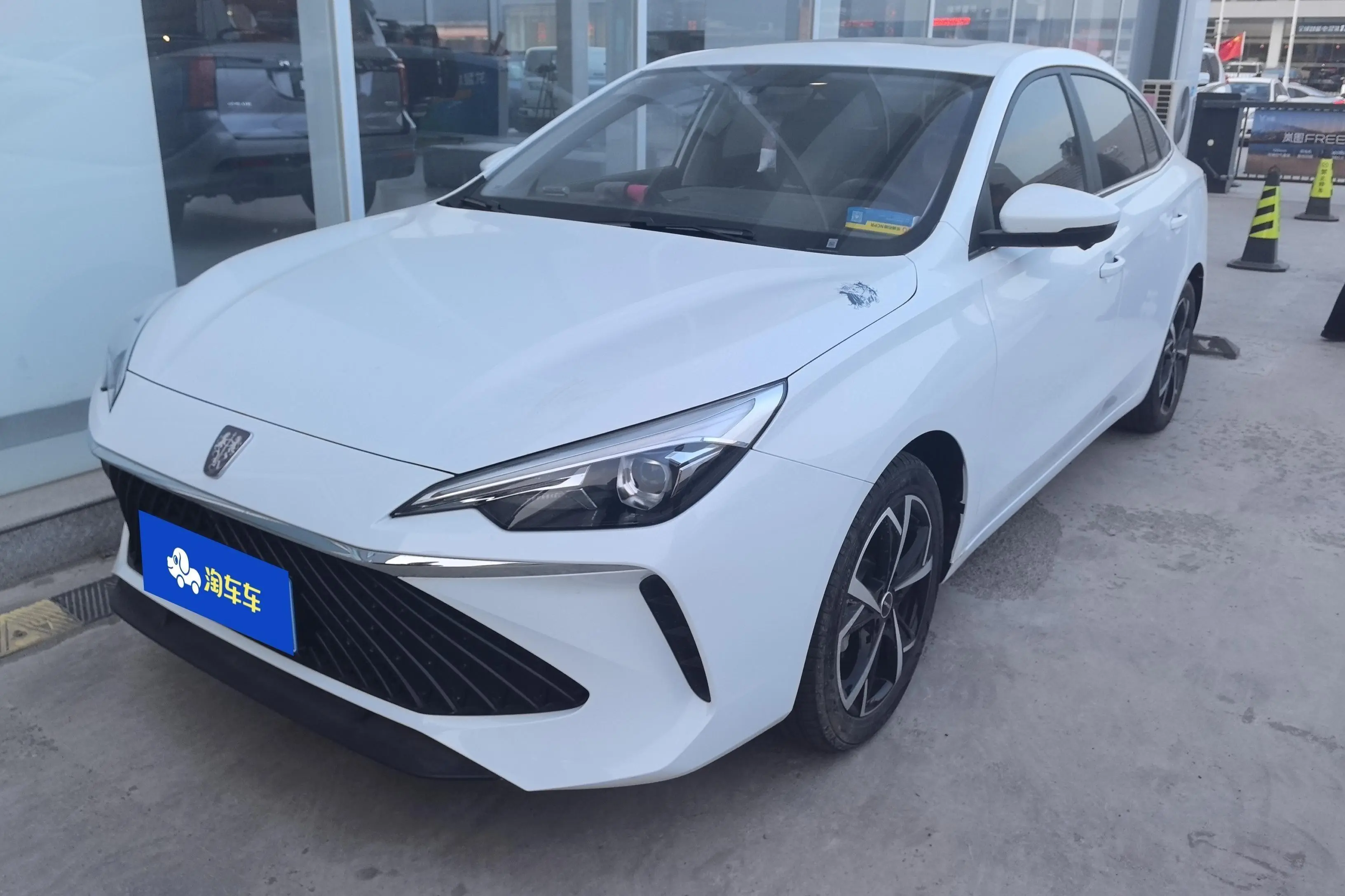 Roewe i5  из Китая