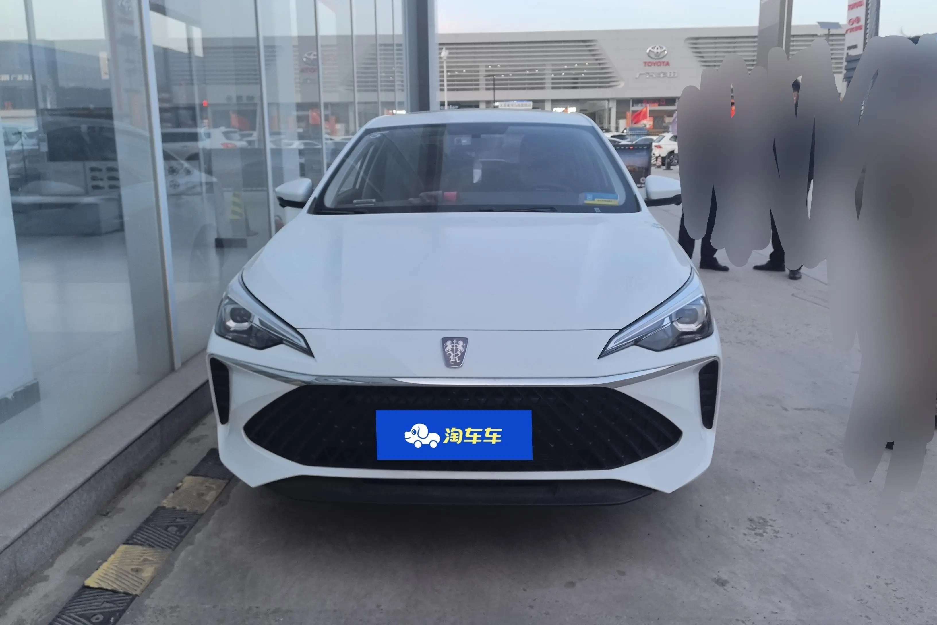 Roewe i5  из Китая