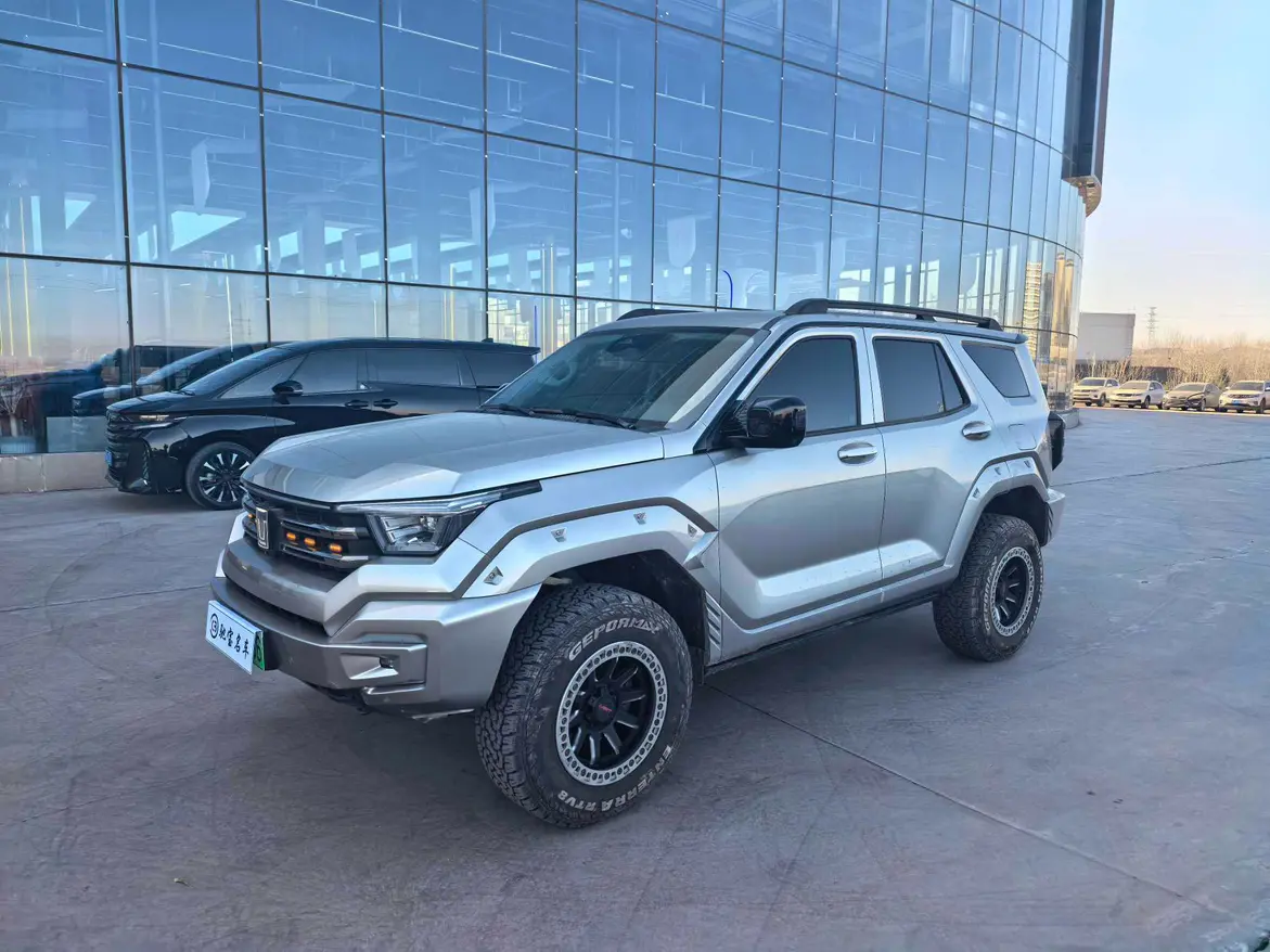 Tank 400 Hi4-T  из Китая