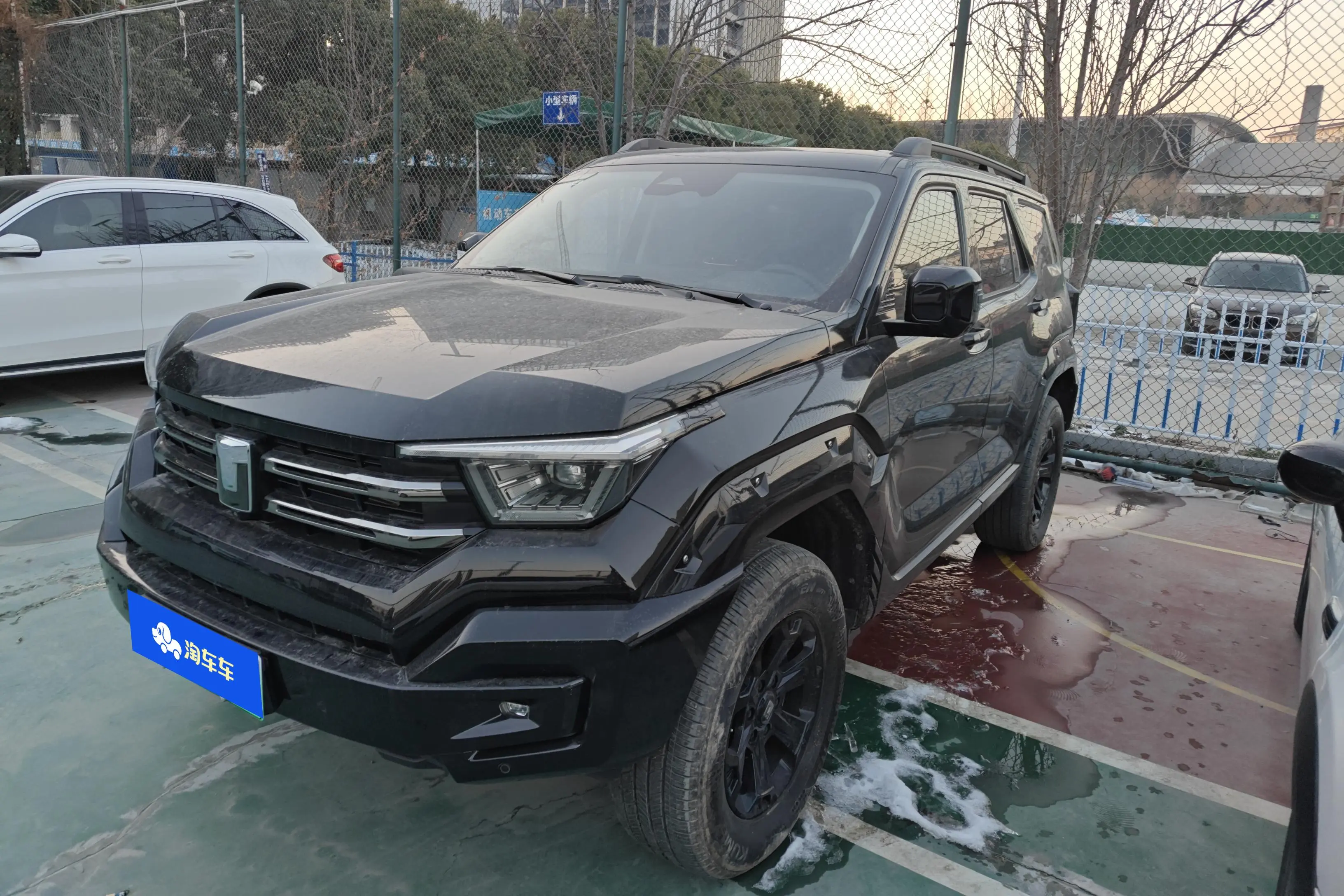 Tank 400 Hi4-T  из Китая