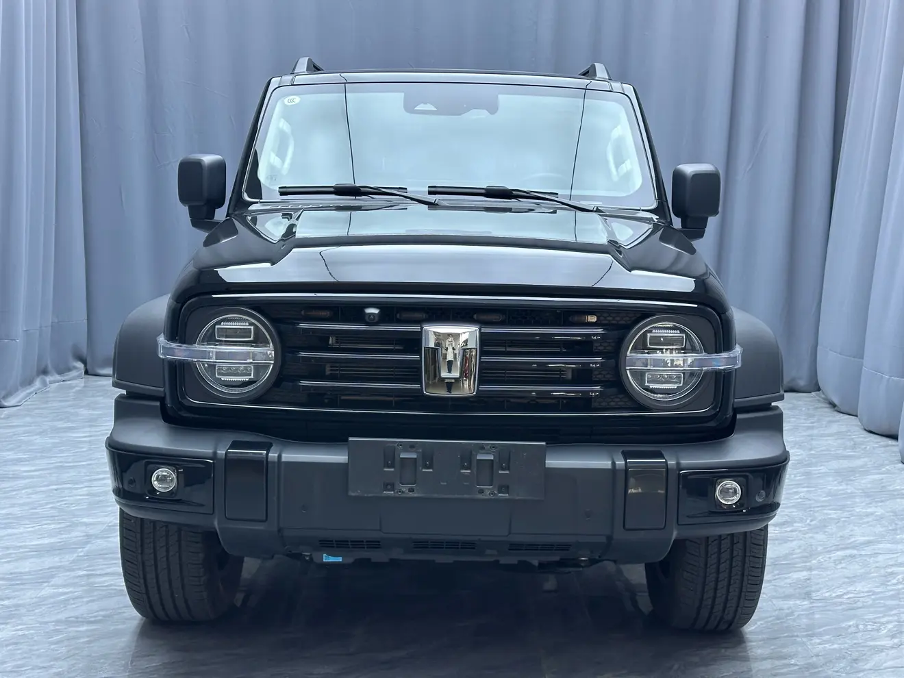 Tank 300 Hi4-T  из Китая