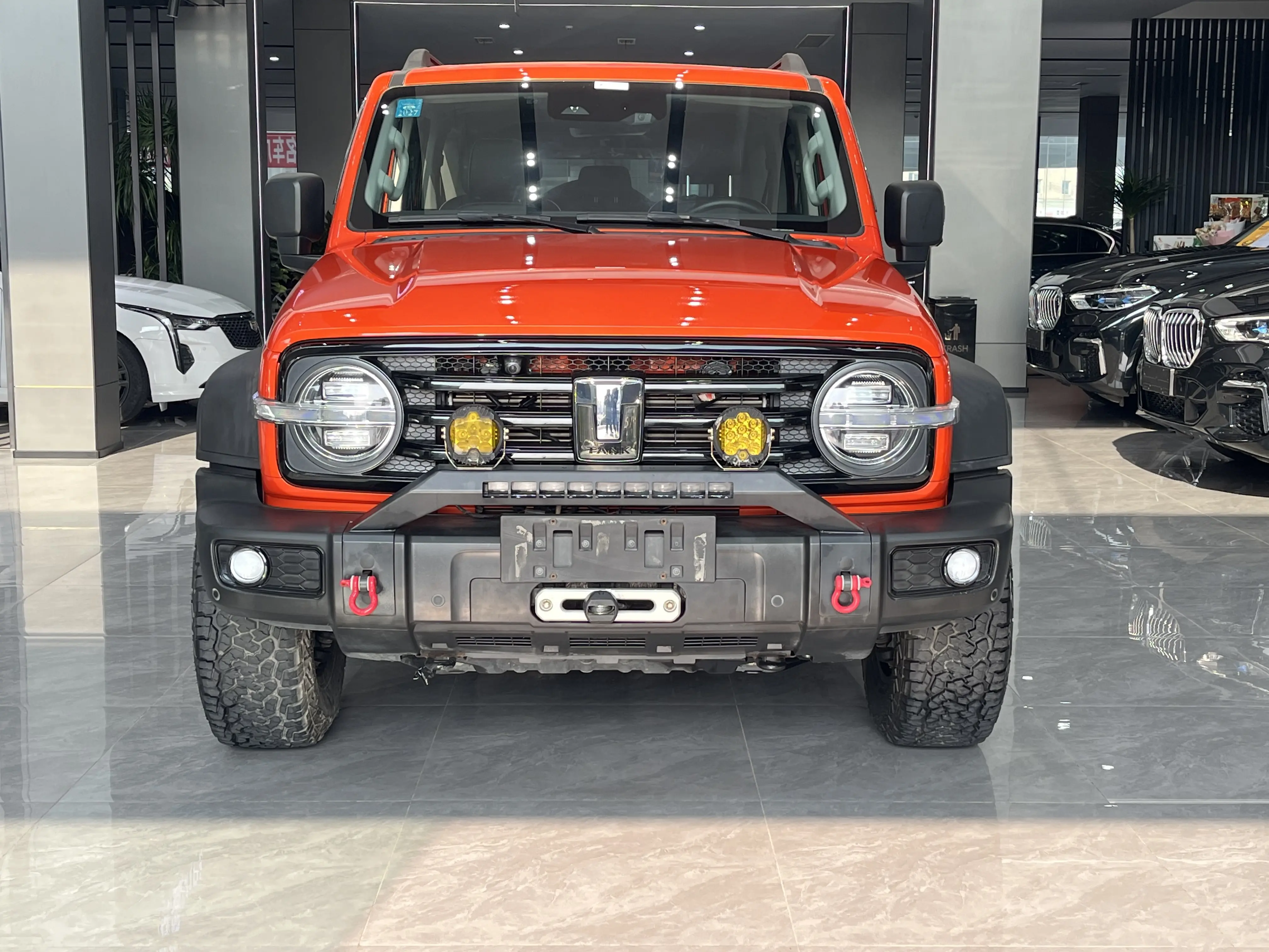 Tank 300  из Китая