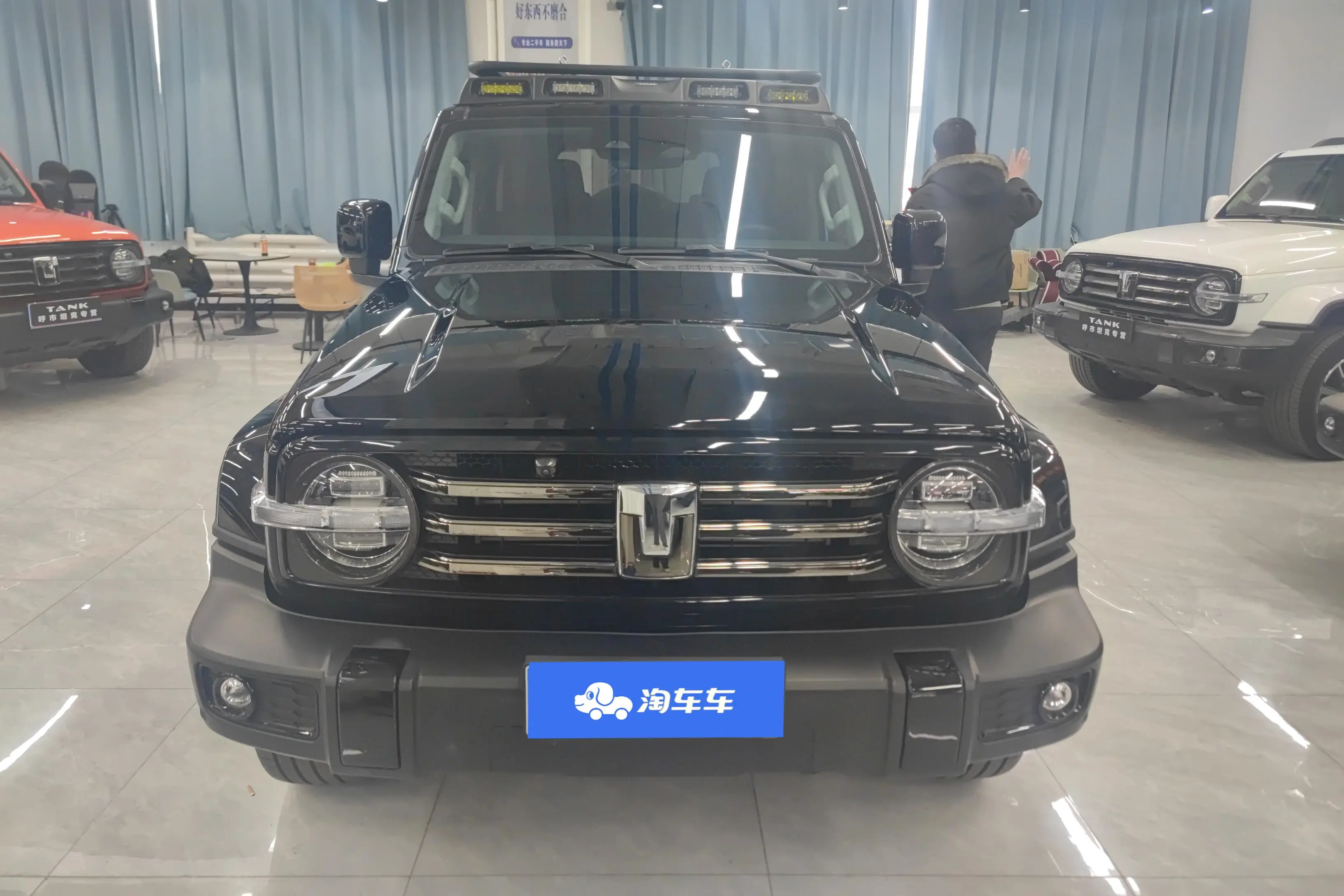 Tank 300  из Китая