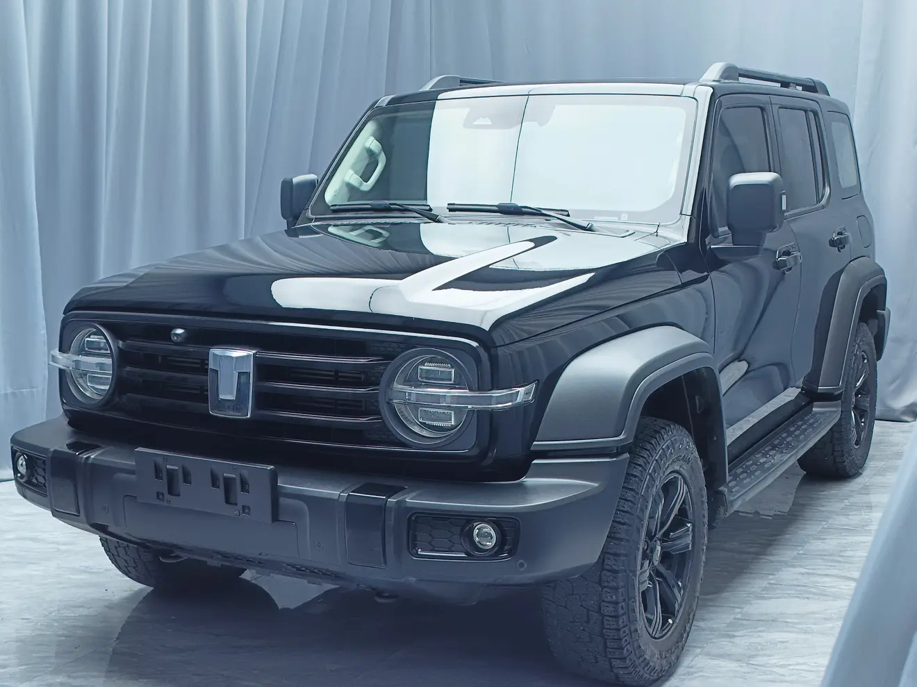 Tank 300  из Китая