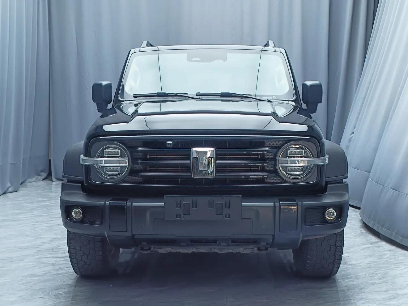 Tank 300  из Китая