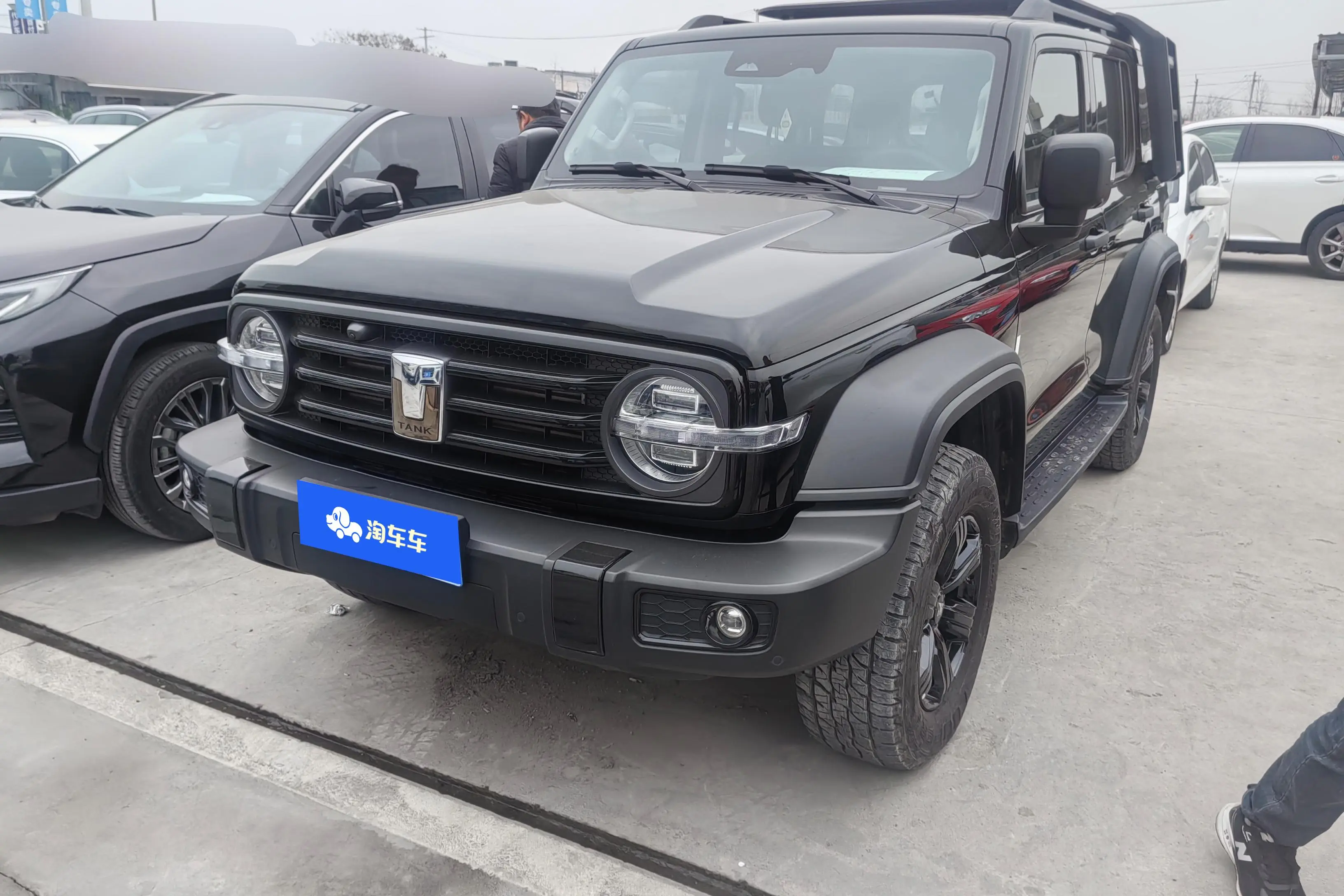 Tank 300  из Китая